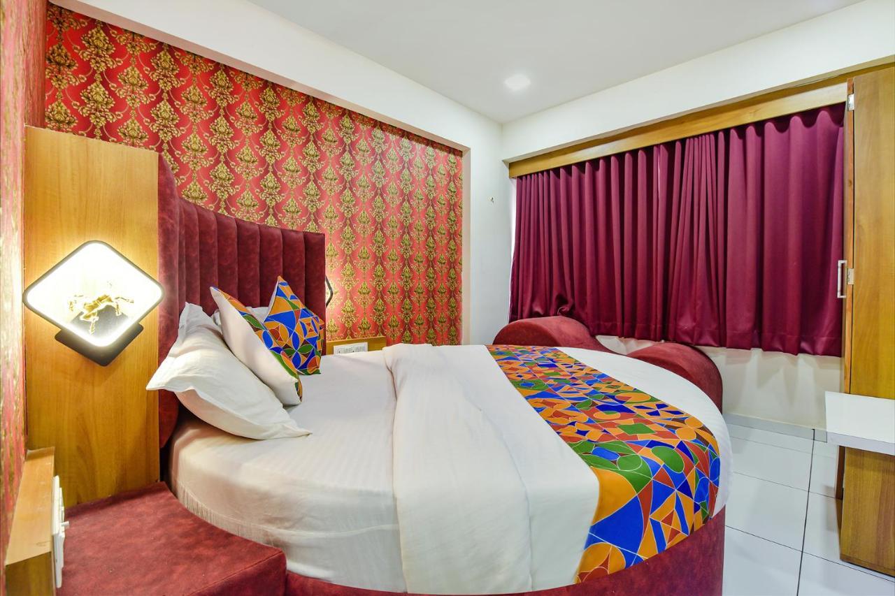 Fabhotel New York Watuwa エクステリア 写真