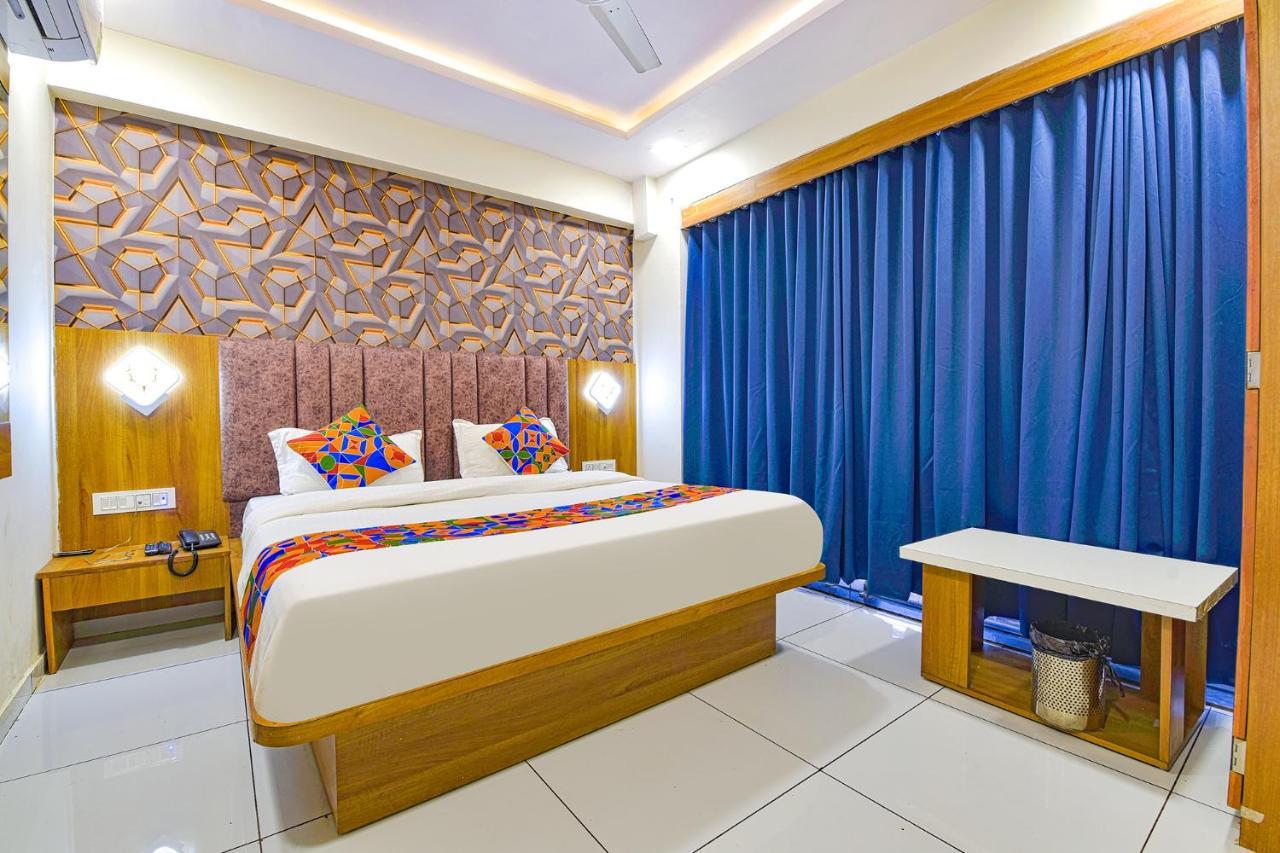 Fabhotel New York Watuwa エクステリア 写真