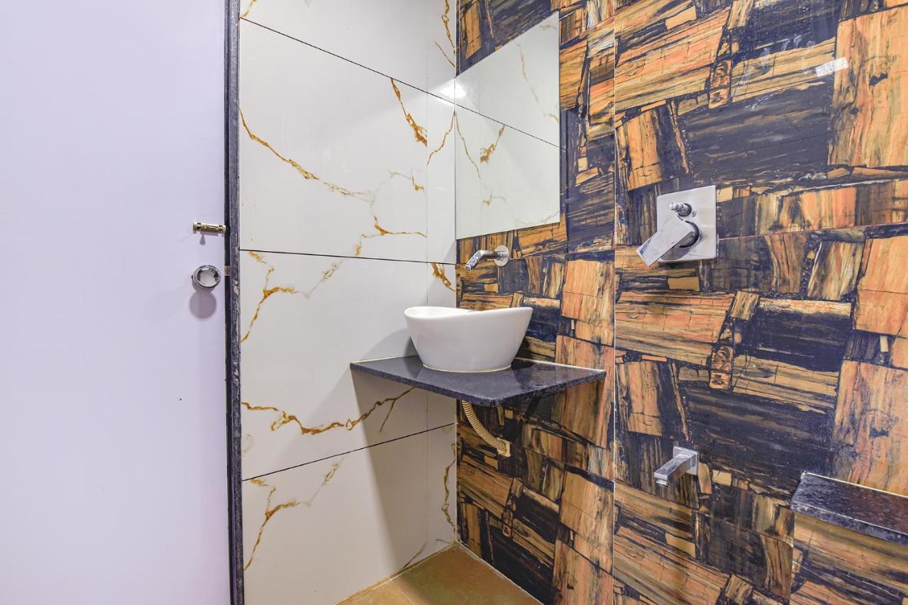 Fabhotel New York Watuwa エクステリア 写真